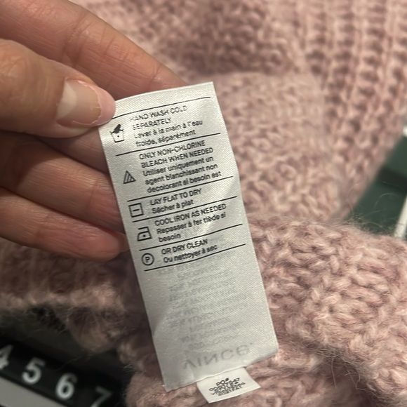 New with tag Vince Sweater - Picture 7 of 7
